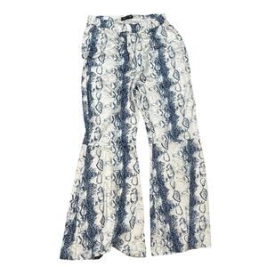 Bloom Chic Lightweight Flare Blue White Pants‎  2XLarge NWT